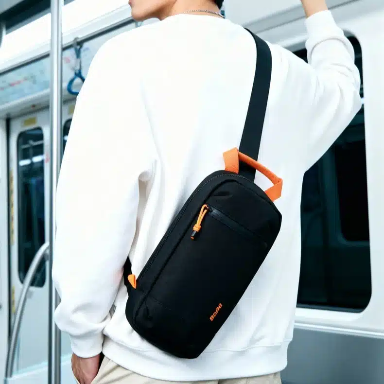 5e714c75-e30a-4488-9dc8-861c60ce61ed_fine.jpeg Multi-functional Lightweight Practical Chest Bag front view