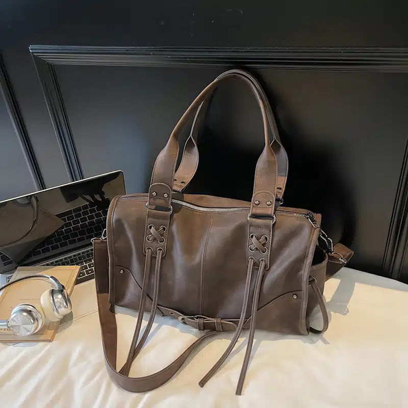 8de082c3-d11f-4ce9-b463-35a85eb780e9.jpg Retro Single-Shoulder Bag front view