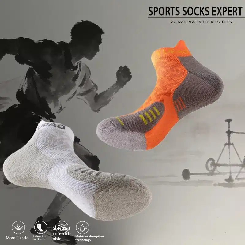 ead076a3-e8f3-4c9f-9003-aefa14395266_trans.jpeg Quick-Dry Sports Socks — Colorblock Low-Top, Shock-Absorbing Polyester (One Size) - Image 1